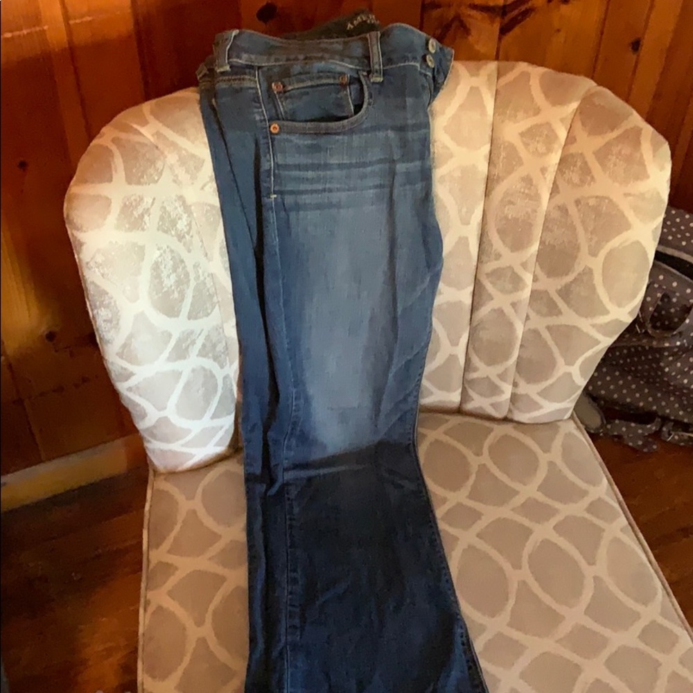 American Eagle boot cut super stretch blue jeans